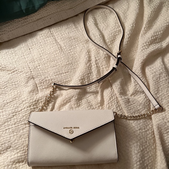 Never been used Michael Kors leather crossbody bag - Picture 1 of 4